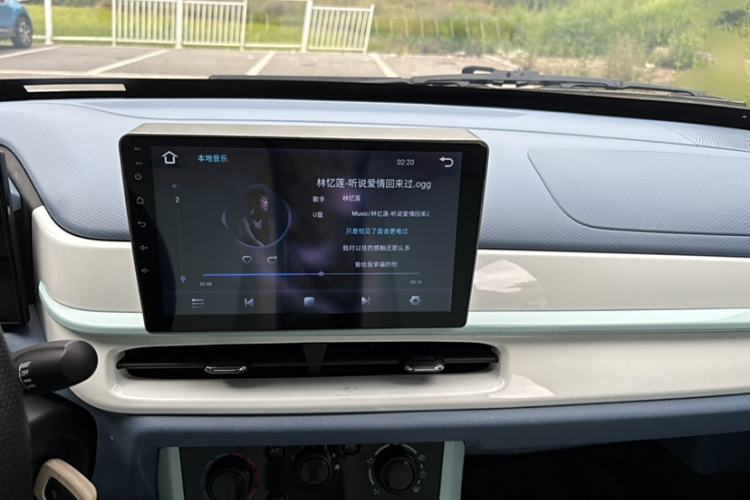 Used Dongfeng NAMMI BOX 2022 Revised Light Wind Edition 201 km Standard Version
