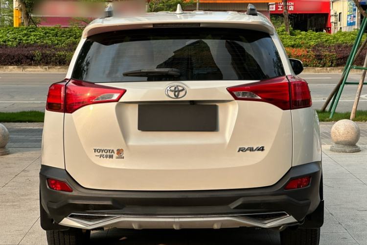 Used Toyota RAV4 2015 2.0L CVT Two-Wheel Drive Urban Edition