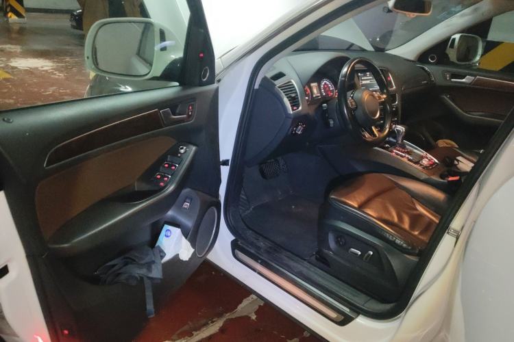 Used Audi Q5 2016 40 TFSI Comfort Model Driver Seat