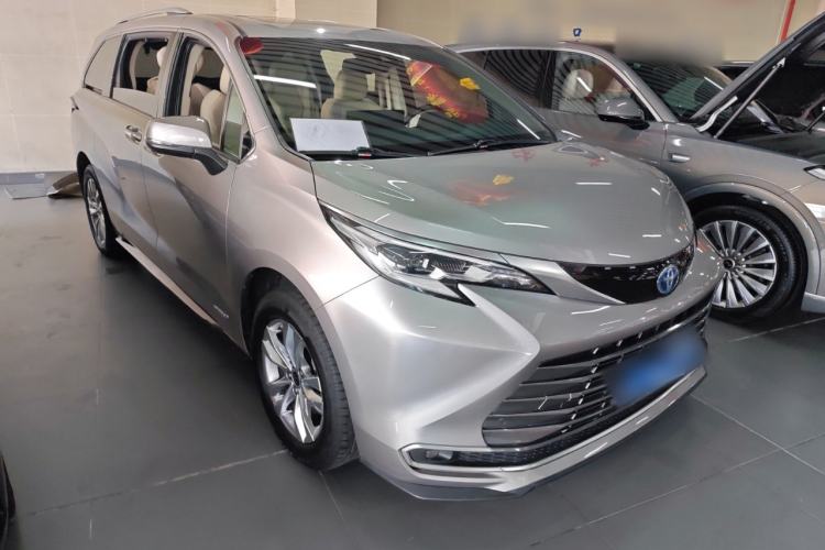 Used Toyota Sienna 2021 2.5L Hybrid Ultimate Edition
