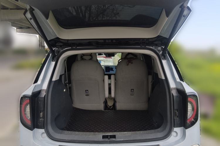 Used ARCFOX Kaola 2023 Family Edition Pro Trunk