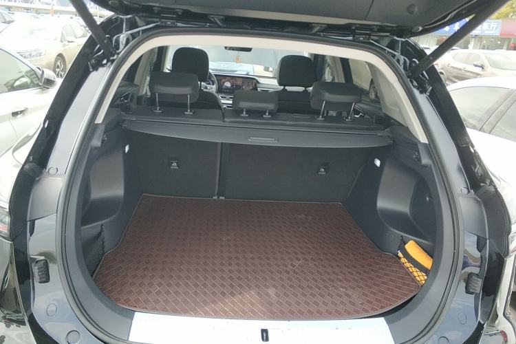 Used Hongqi HS5 2025 2.0T Two-Wheel Drive Flagship Pro Edition Trunk