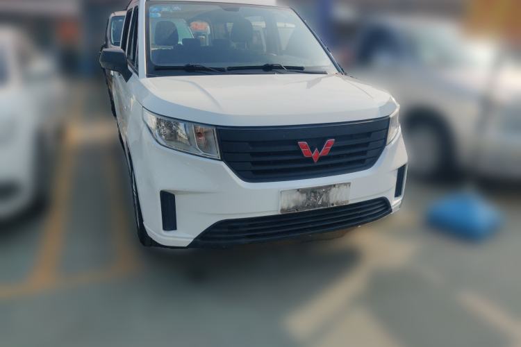 Used Wuling Hongguang PLUS 2019 1.5T Manual Standard Edition 5 Seats
