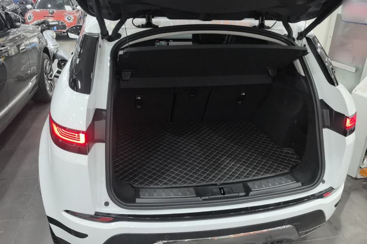 Used Land Rover Range Evoque 2022 Aurora L 249 PS R-Dynamic Luxury Edition Trunk