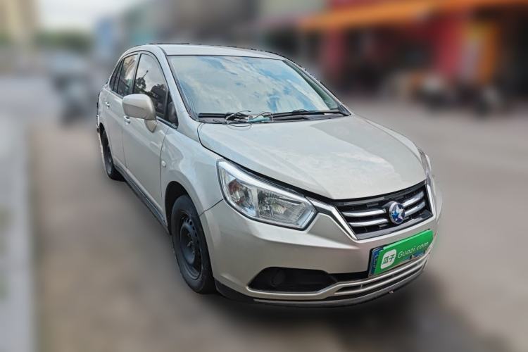 Used Venucia D50 2015 1.6L Automatic Fashion Edition
