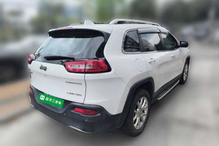Used Jeep Cherokee 2017 2.0L Superior Edition