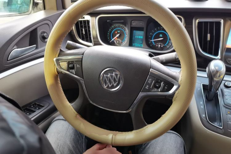 Used Buick GL8 2013 3.0L GT Luxury Business Haoya Edition