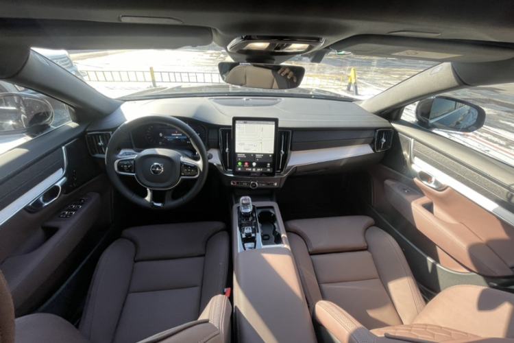 Used Volvo S90 2026 B5 Zhiyuan Luxury Edition