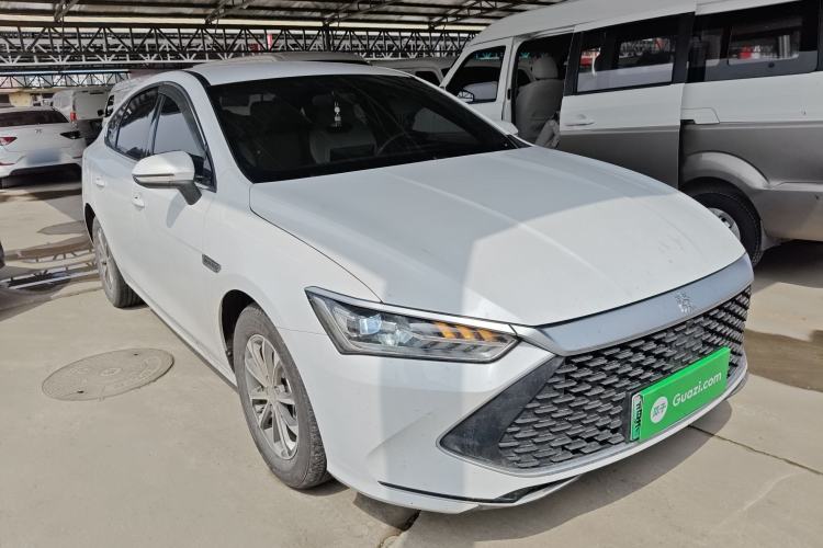 Used BYD Qin PLUS 2023 Champion Edition DM-i 55KM Leading Model Front Right 45 Deg