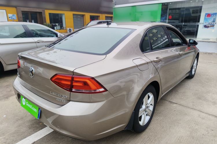 Used Volkswagen Lamando 2017 230TSI DSG Fashion Edition
