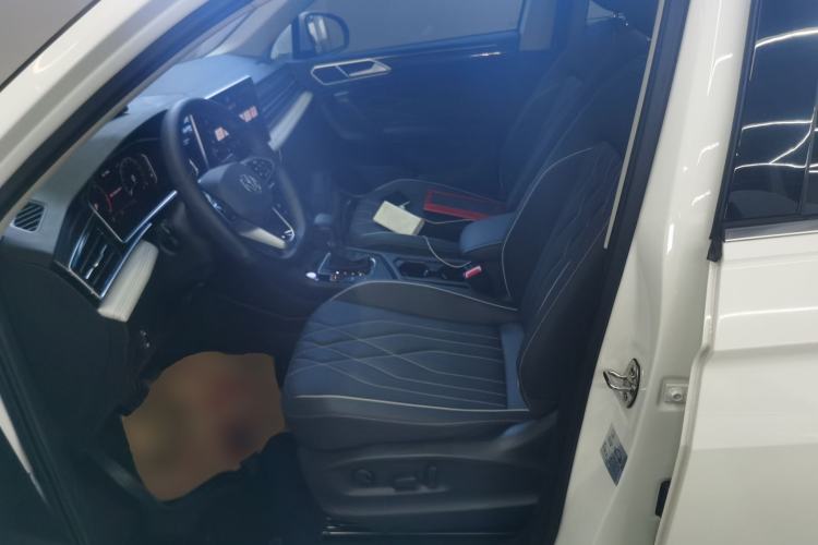 Used Volkswagen Tiguan L 2023 Revised Version 330TSI Automatic Two-Wheel Drive Smart Enjoyment Edition Left Front Seat