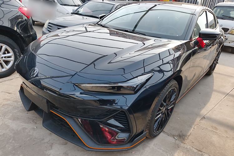 Used CHANGAN UNI-V 2025 Model Third-Generation 2.0T Dynamic Edition