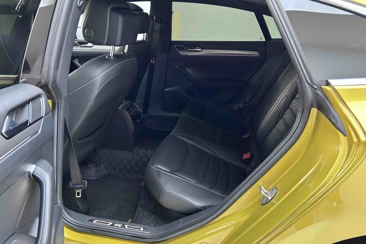 Used Volkswagen FAW-Volkswagen CC 2019 330TSI Glamour Edition China VI Interior 2