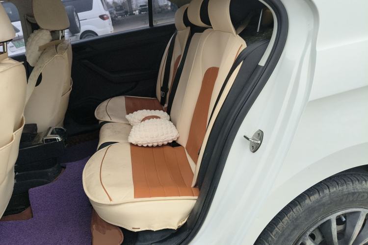 Used Volkswagen Jetta 2017 1.4L Manual Fashion Edition
