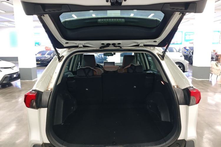 Used Toyota RAV4 2022 2.0L CVT Two-Wheel Drive Fashion Edition
