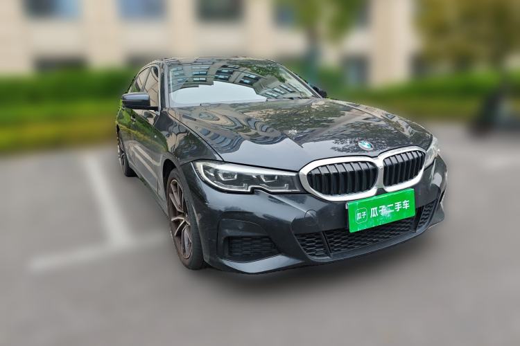 Used BMW 3 Series 2022 320Li M Sport Package Front Right 45 Deg