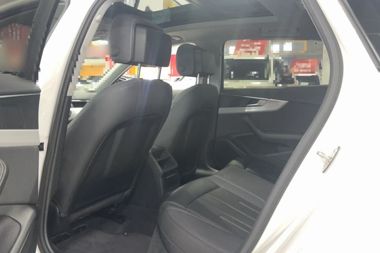 Used Audi A4L 2020 40 TFSI Fashionable and Elegant Model
