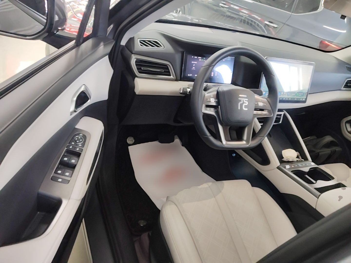 BYD Yuan UP 2025 Intelligent Driving Version 401 KM Dynamic Edition — снимка 18