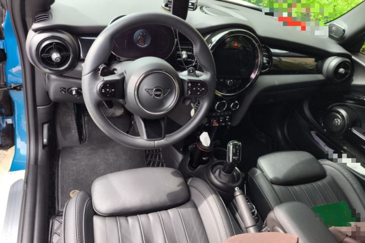 Used MINI 2023 Second Facelift 2.0T COOPER S CABRIO Artist Center Console