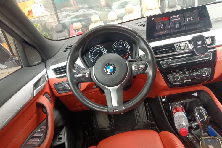 Used BMW X2 2021 sDrive25i Luxury Model with M Sport Package Steering Wheel