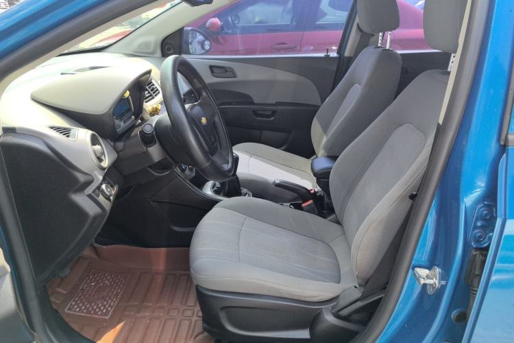 Used Chevrolet Aveo Sonic 2014 Sedan 1.4SL MT Comfort Edition Left Front Seat