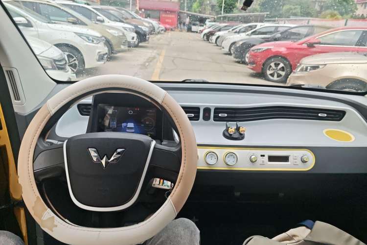 Used Wuling Hongguang MINIEV 2021 Macaron Premium Model – Lithium Iron Phosphate
