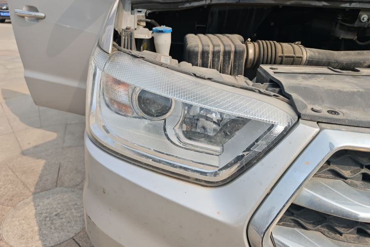 Used JAC Refine M4 2019 Business & Travel Series 2.0L Manual Comfort Model China VI Exterior 6