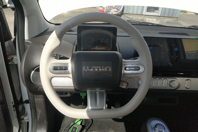 Used CHANGAN NEVO Lumin 2026 Model Treasure Edition 205km Passionate Beige Ningde Steering Wheel