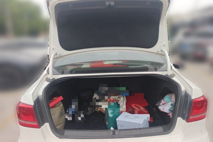 Used Volkswagen Magotan 2012 Revised 1.8TSI Luxury Version Trunk