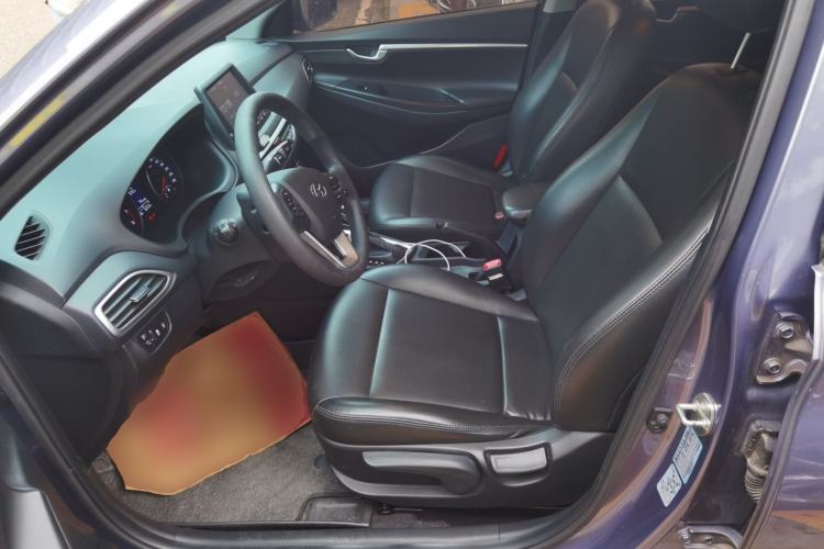 Used Hyundai Celesta 2017 1.6L Automatic Enjoyment Version GLS
