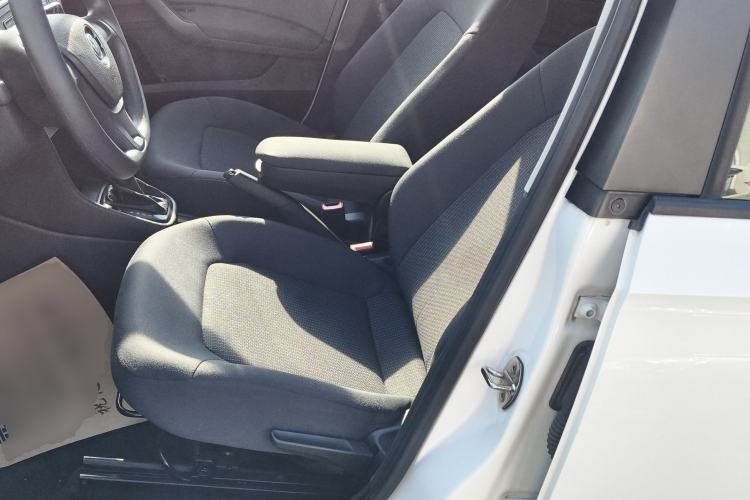 Used Volkswagen Santana 2015 Haval H6 1.6L Automatic Luxury Model Left Front Seat