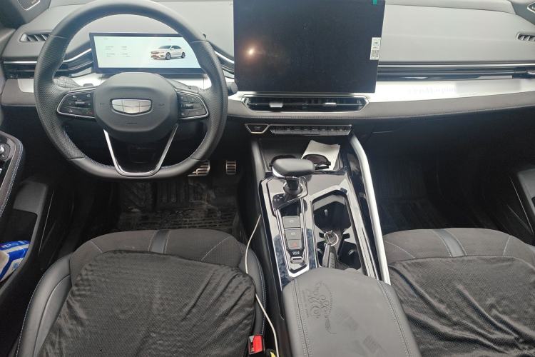 Used Geely Auto Preface 2025 Dongfang Yao 2.0TD Lanxing Edition Center Console
