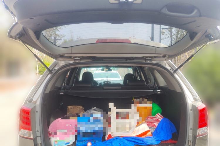 Used Kia Sorento 2012 2.4L Gasoline Luxury Edition Trunk