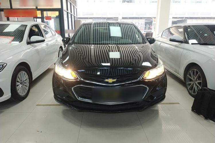 Used Chevrolet Cruze 2018 320 Automatic Pioneer Sunroof Edition Front