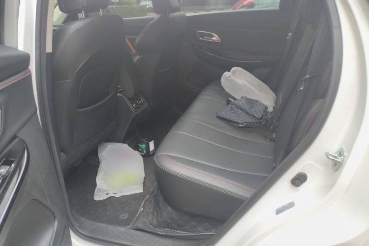 Used CHANGAN OSHAN X7 PLUS 2022 1.5T Blue Whale Edition Automatic Prestige Version Left Rear Seat