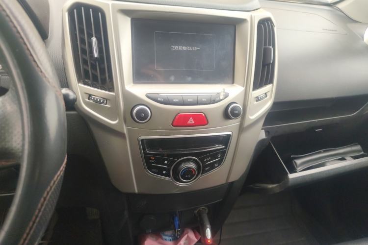 Used Haval H1 2017 Red-Label 1.5L AMT Luxury Model Audio And AC Panel