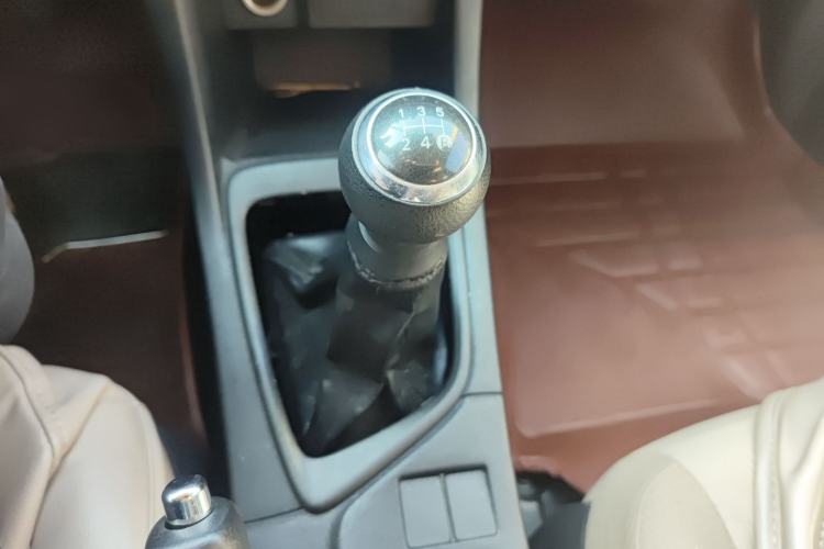 Used Toyota Levin 2014 1.6E Manual New Edition
