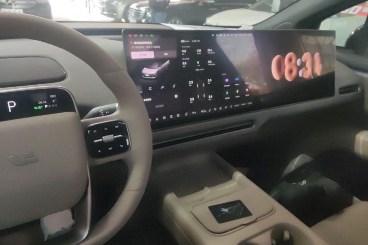 Used Li Auto Li Auto i6 2025 Model Four-Wheel-Drive Standard Type
