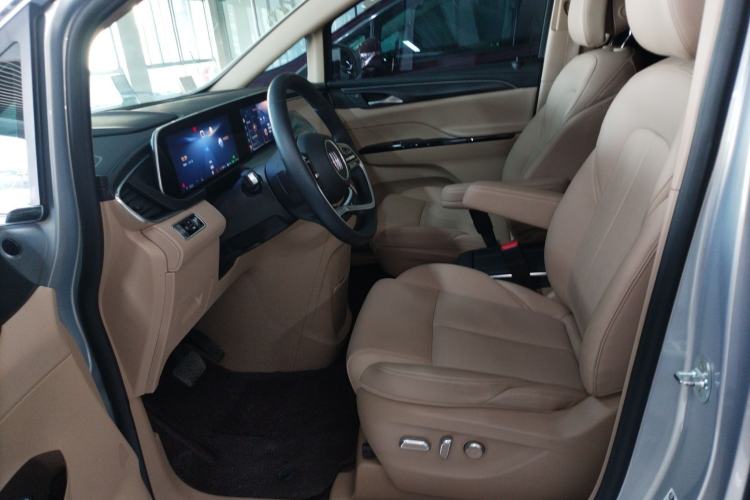 Used Buick GL8 New Energy 2025 Lu Shang Smart Enjoyment Edition 7-Seater
