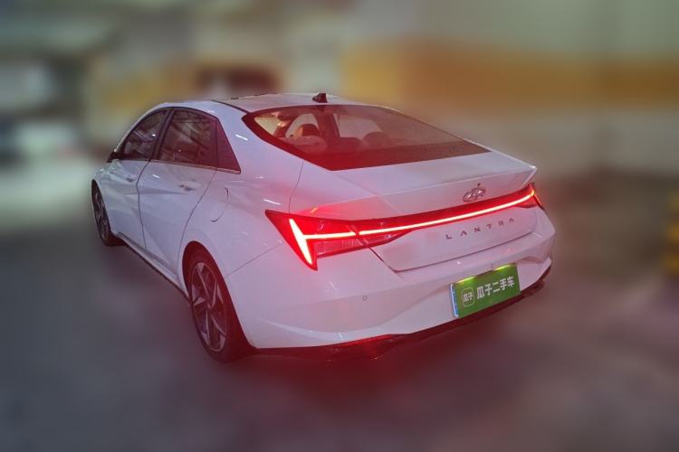 Used Hyundai Elantra 2021 1.5L CVT LUX Prestige Edition Rear Left 45 Deg