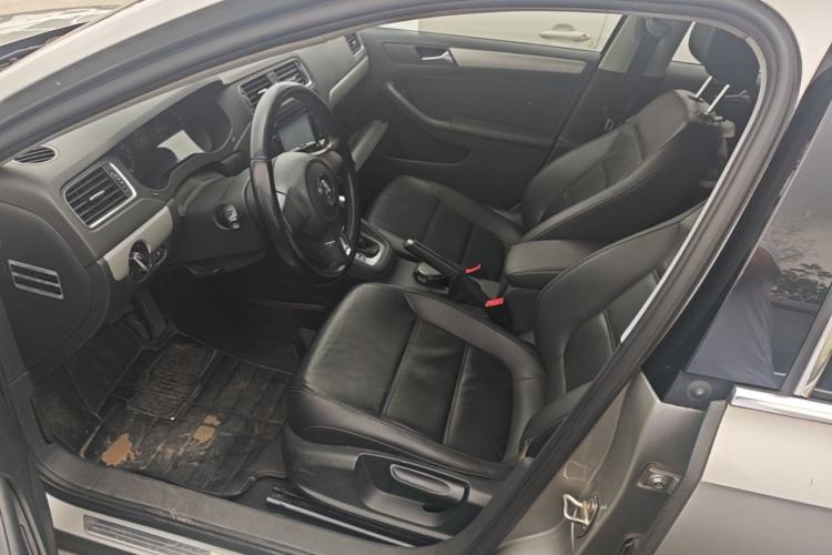 Used Volkswagen Sagitar 2014 Revised Version 1.6L Automatic Comfort Edition

