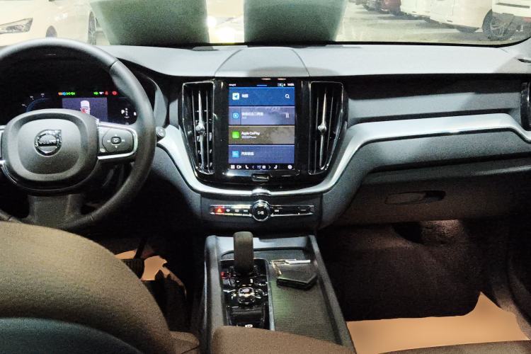 Used Volvo XC60 2022 B5 4x4 Zhiyi Luxury Edition