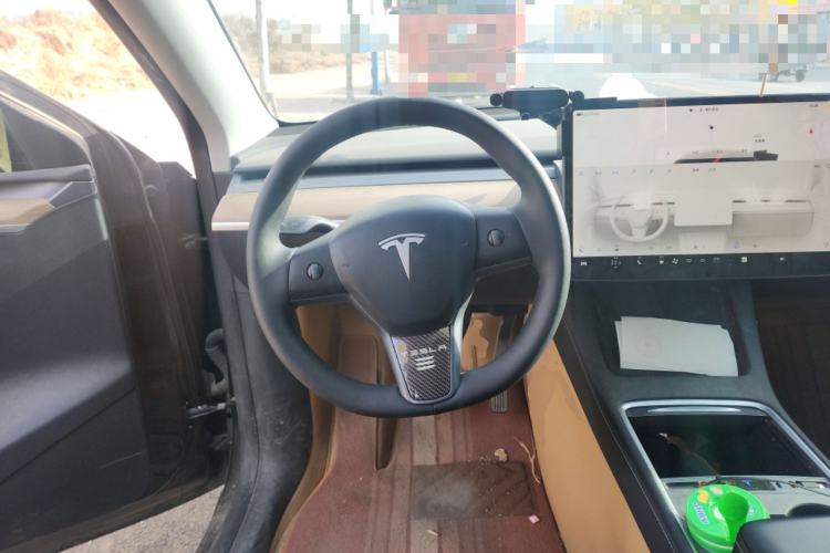 Used Tesla Model Y 2023 Long-Range All-Wheel-Drive Version
