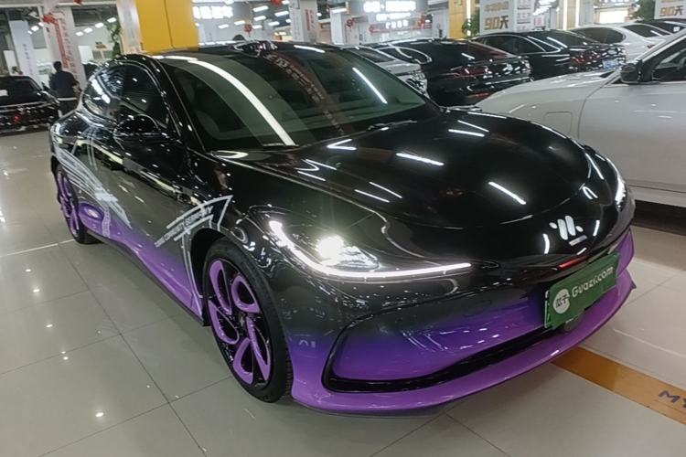 Used IM L6 2024 Max Standard Edition Front Right 45 Deg