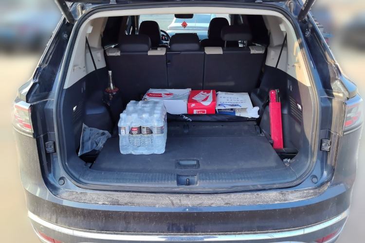 Used Volkswagen ID.6 CROZZ 2021 Long-Range PURE+ Edition Trunk