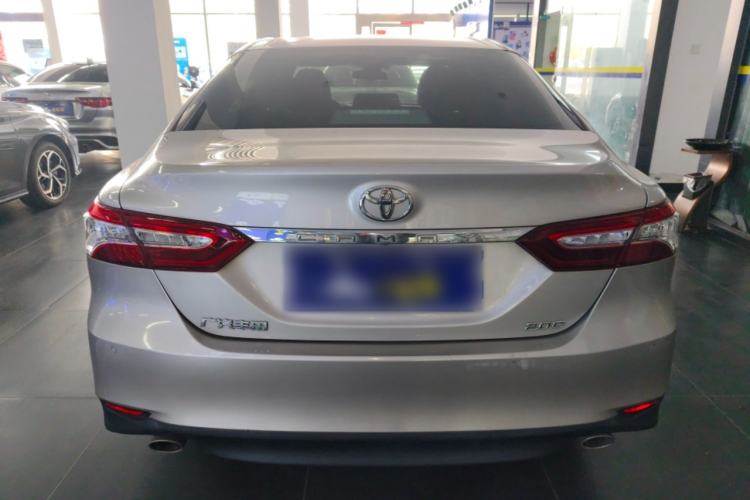 Used Toyota Camry 2019 Revised Version 2.0G Luxury Edition Rear