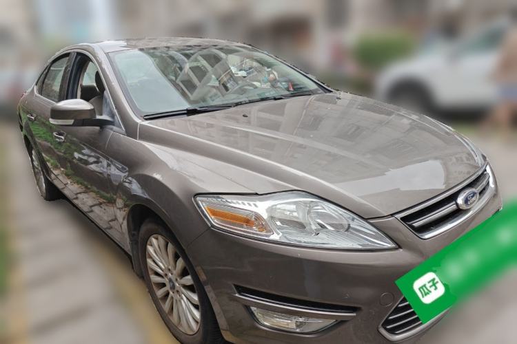 Used Ford Mondeo 2011 2.0L GTDi 200 Fashion Edition Front Right 45 Deg