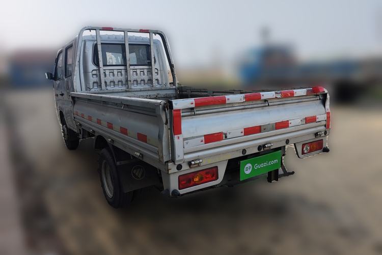 Used Foton Xiangling M 2018 1.5L Non-Load-Bearing Double-Cab with Dual Rear Tires (Cargo Version) DAM15L