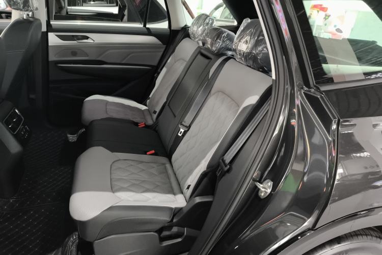 Used Volkswagen Tavendor 2026 Model 380TSI Four-Wheel Drive R-Line Cruise Zhongxiang Edition
