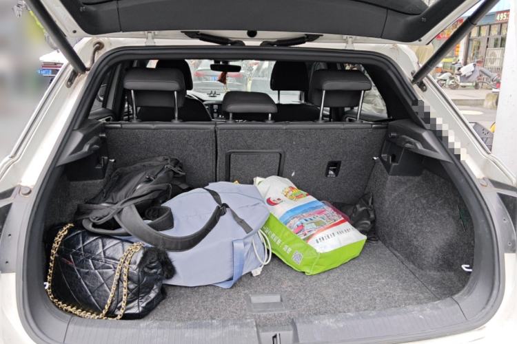 Used Volkswagen T-ROC 2019 280TSI DSG Two-Wheel-Drive Luxury Version China V Emission Standard Trunk